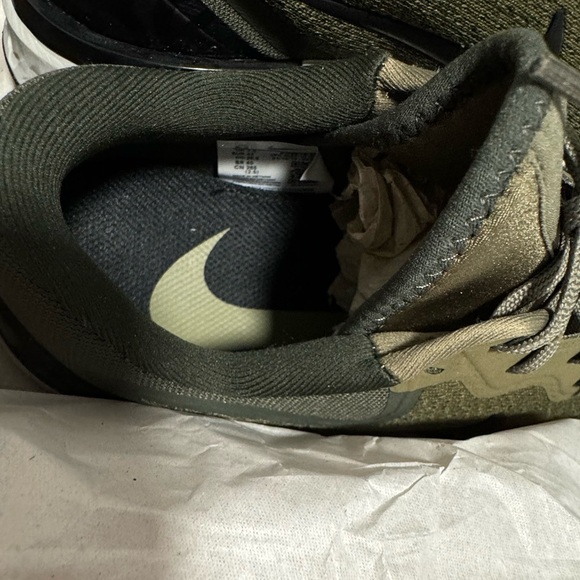 Nike Shoes Odyssey React Medium Olive Never Used - Picture 7 of 7